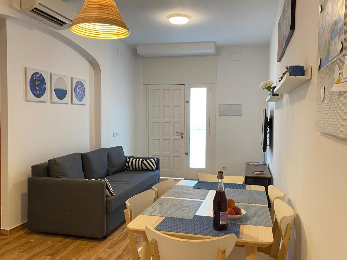 Apartamento Sant Lluis Center, 2 Min Walk From The Sea Lloret de Mar